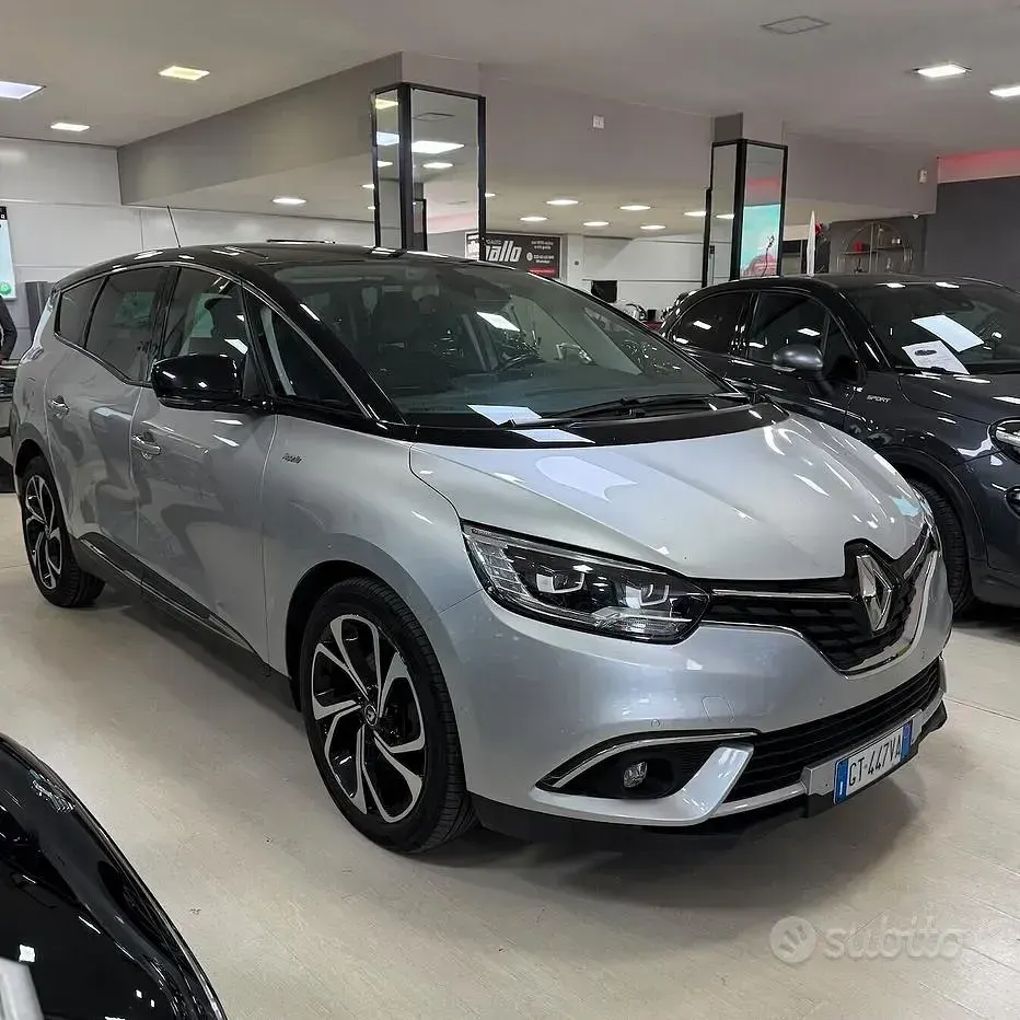 Usata Renault Grand Scénic 120 CV (88 kW) 2021 Grigio Monovolume