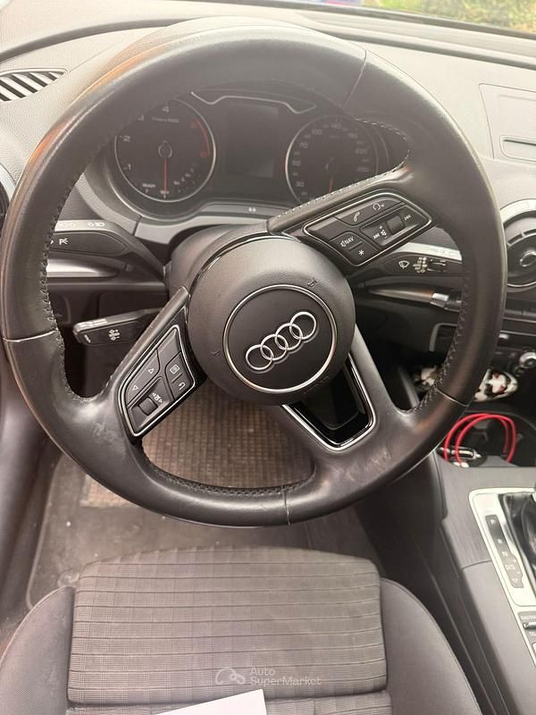 Usata Audi A3 116 CV (85 kW) 2019 Blu Berlina