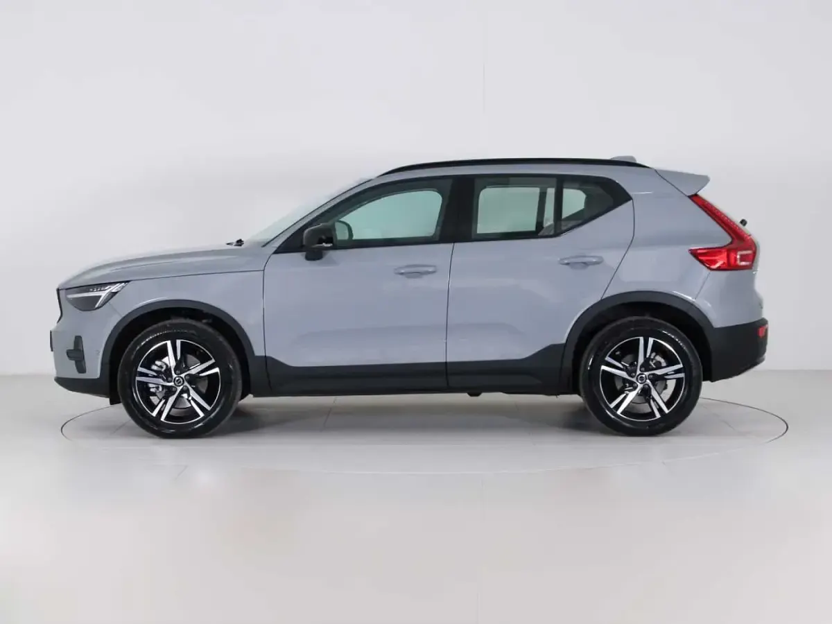 Usata Volvo XC40 Plus 163 CV (119 kW) 2024 Grigio SUV