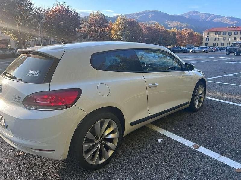 Begagnad VW Scirocco 140 HK (102 kW) 2011 Vit Sportkupé
