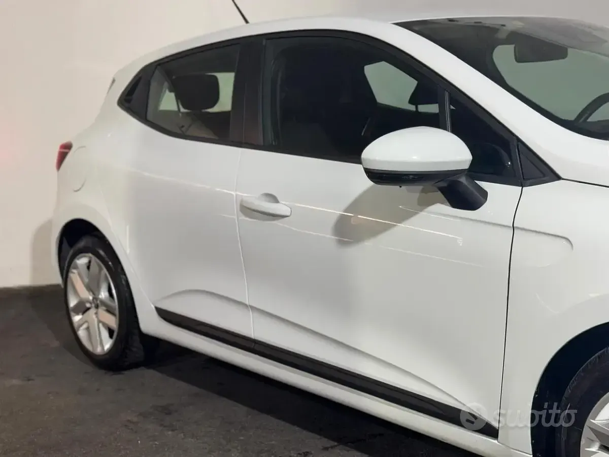 Usata Renault Clio V Evolution 100 CV (73 kW) 2022 Bianco Berlina