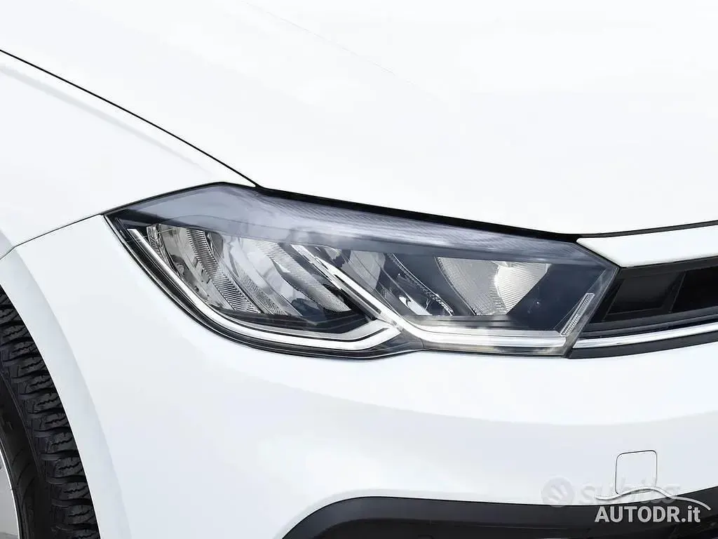 Usata VW Polo Life 90 CV (66 kW) 2022 Pure white Utilitaria