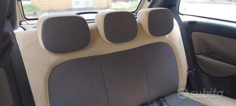 Usata Lancia Ypsilon 70 CV (51 kW) 2004 Utilitaria