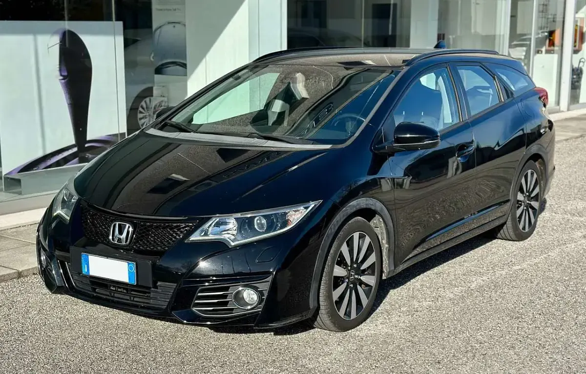 Usata Honda Civic Elegance 120 CV (88 kW) 2016 Nero Station wagon