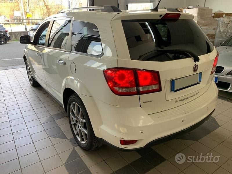 Usata Fiat Freemont 170 CV (125 kW) 2014 Bianco SUV