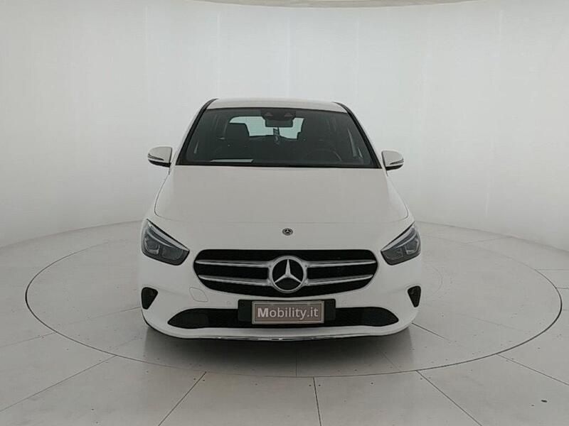Usata Mercedes B180 136 CV (100 kW) 2019 Bianco Utilitaria