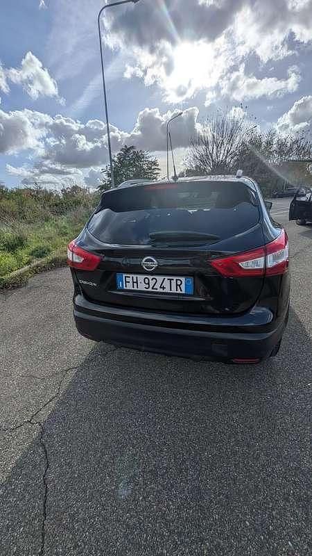 Usata Nissan Qashqai N-Connecta 131 CV (96 kW) 2017 Nero SUV