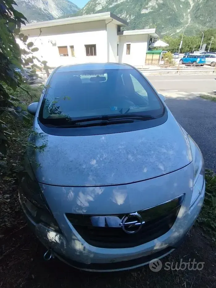 Usata Opel Meriva 95 CV (69 kW) 2014 Bianco Monovolume