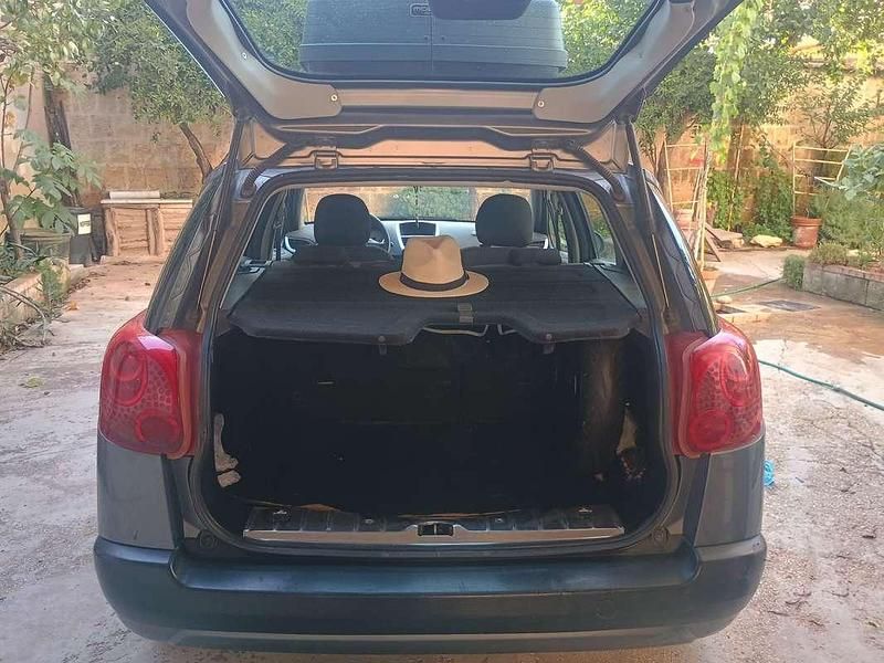 Usata 2010 Peugeot 207 Sport Station wagon | 2800 € (Buon prezzo) - Immagine 1/4