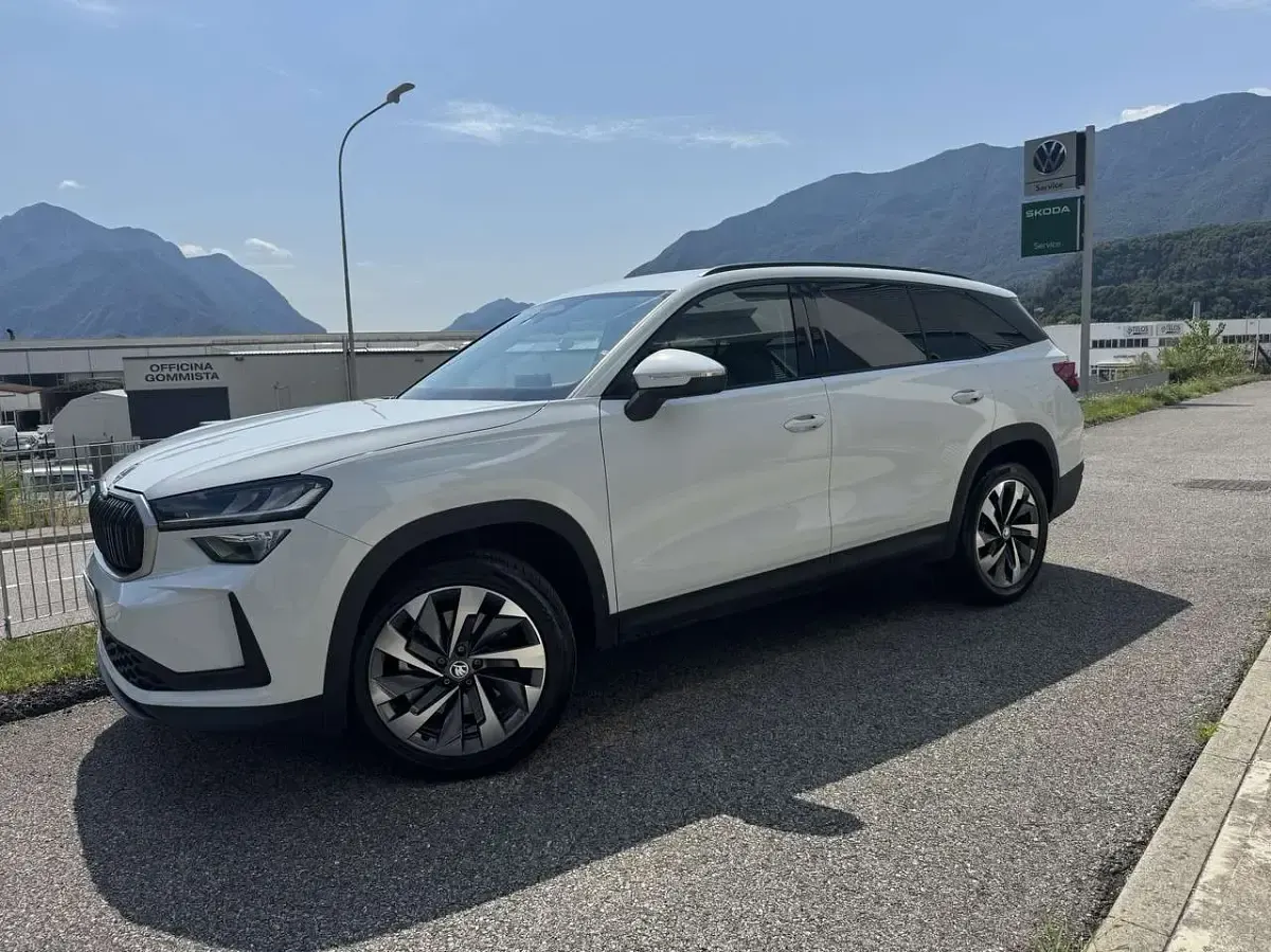 Usata Skoda Kodiaq Executive 150 CV (110 kW) 2024 Bianco luna metallizzato SUV