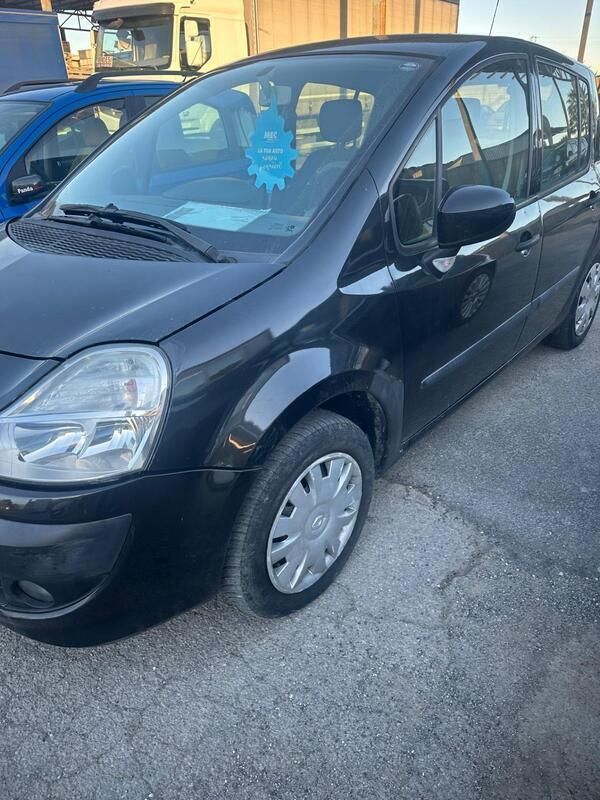 Usata Renault Grand Modus Dynamique 75 CV (55 kW) 2008 Grigio Monovolume