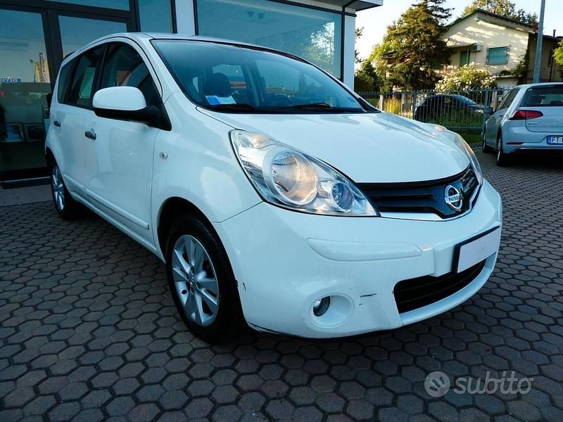 Usata Nissan Note Acenta 88 CV (64 kW) 2011 Bianco Utilitaria