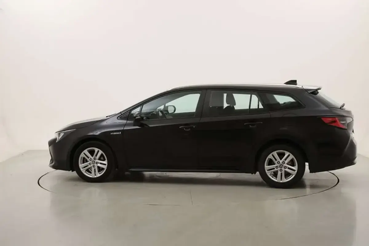 Usata Toyota Corolla Active 122 CV (89 kW) 2021 Nero Station wagon