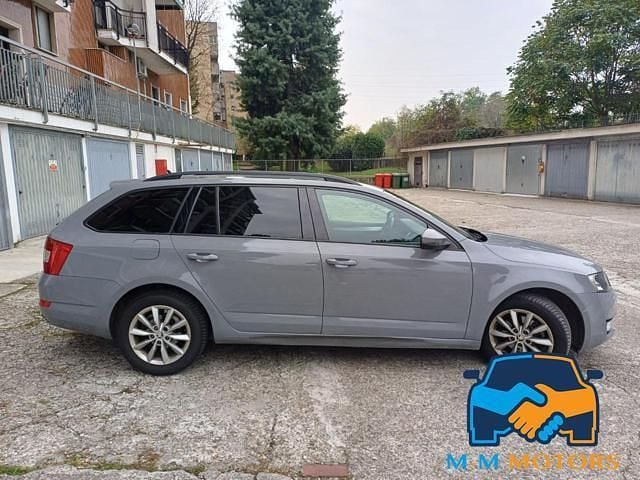 Usata Skoda Octavia Elegance 105 CV (77 kW) 2013 Grigio scuro Station wagon