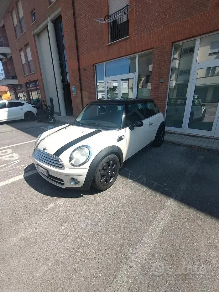 Usata Mini Cooper D 109 CV (80 kW) 2008 Utilitaria