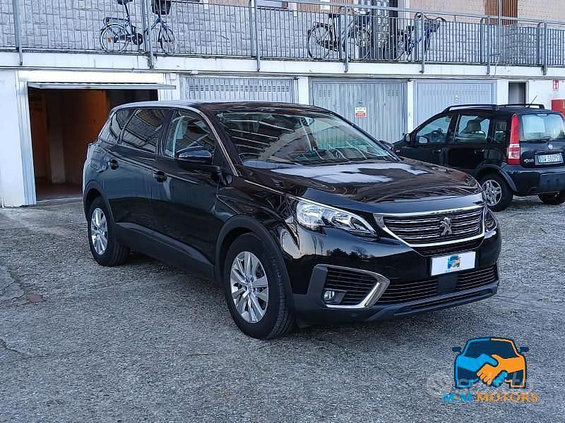 Usata Peugeot 5008 Business-Line 131 CV (96 kW) 2020 Nero SUV