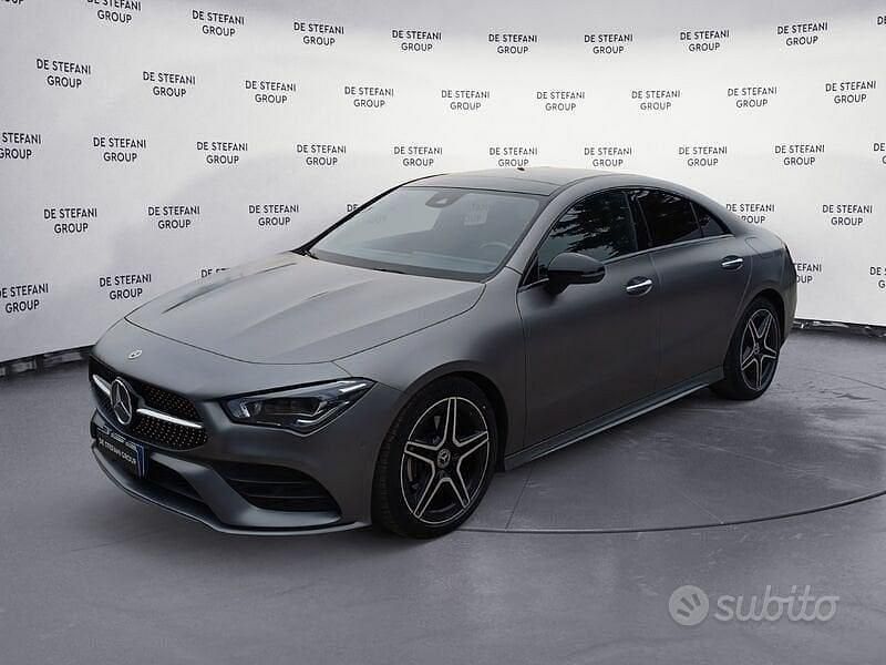 Grigio Usata 2023 Mercedes CLA180 Premium Berlina | 33.500 € (Buon prezzo) - Immagine 1/4