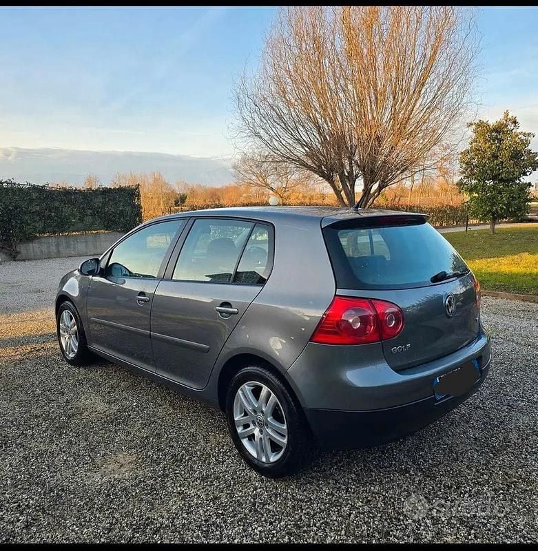 Usata VW Golf V 2007 Grigio Berlina