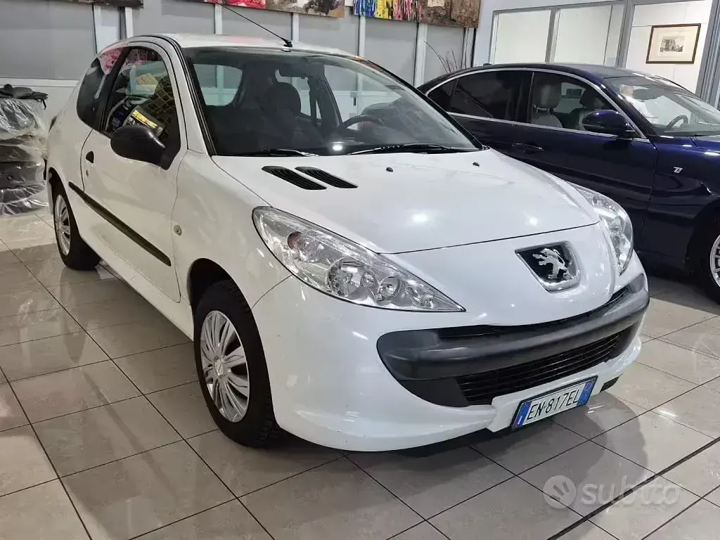 Usata Peugeot 206+ 60 CV (44 kW) 2010 Bianco Utilitaria