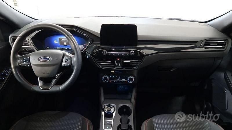 Usata Ford Kuga ST-Line 225 CV (165 kW) 2022 Grigio scuro SUV