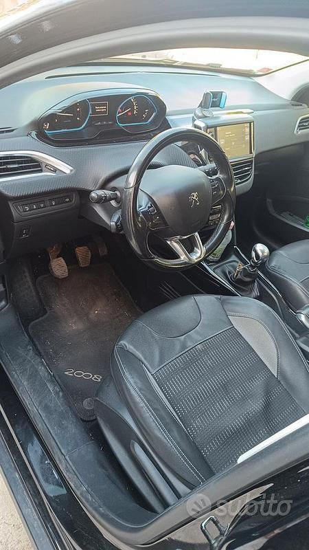 Usata Peugeot 2008 115 CV (84 kW) 2015 Nero SUV