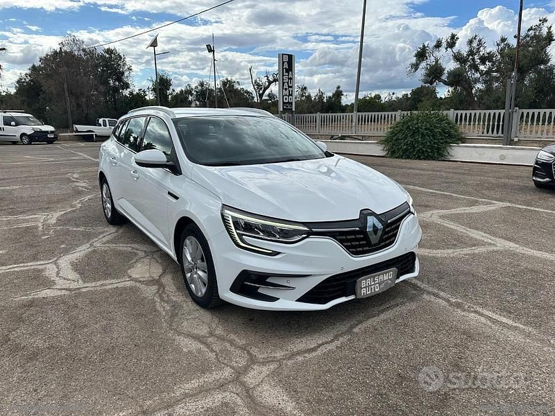 Usata Renault Mégane IV Business 116 CV (85 kW) 2021 Bianco Berlina