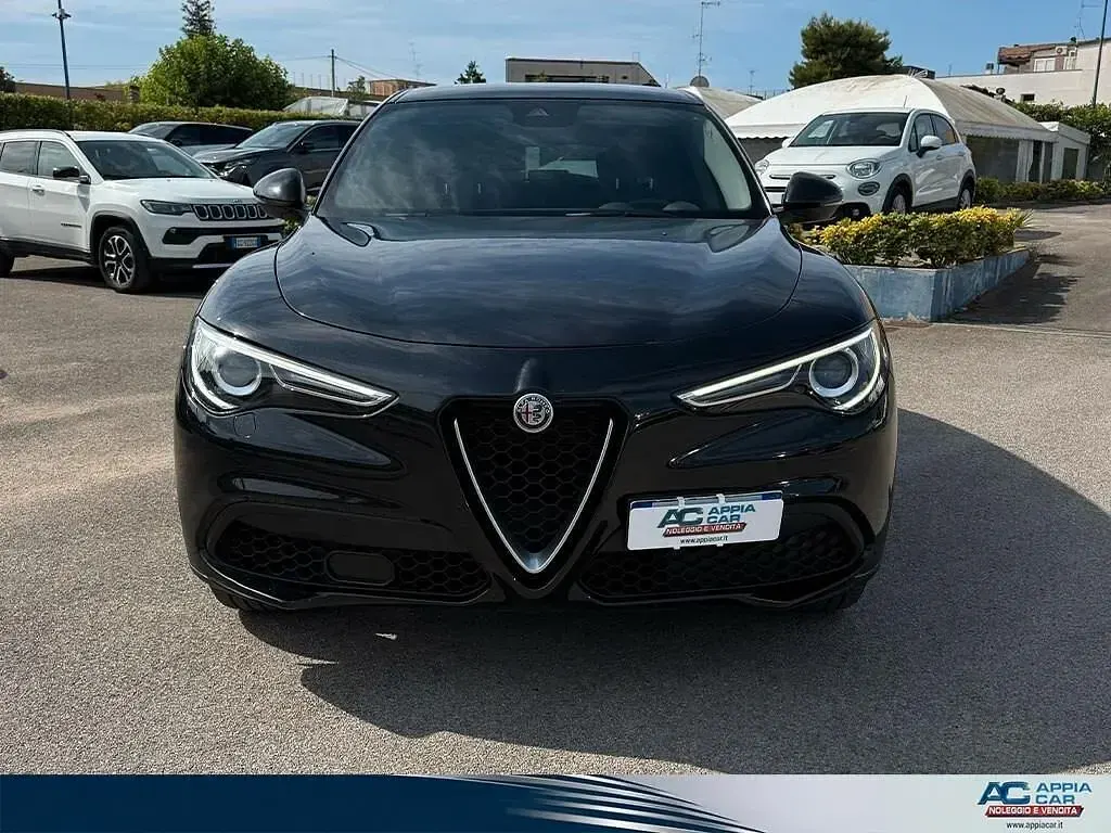 Usata Alfa Romeo Stelvio Business 190 CV (139 kW) 2021 Nero SUV
