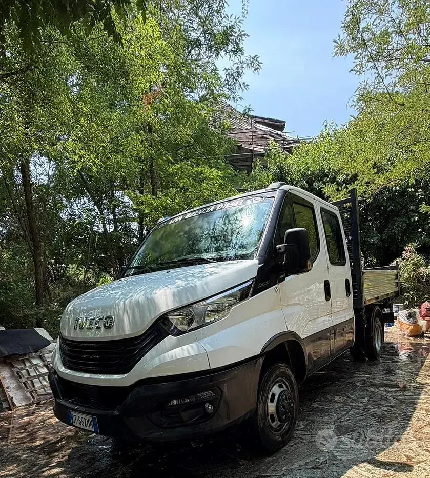Usata Iveco Daily 136 CV (100 kW) 2024 Bianco Berlina