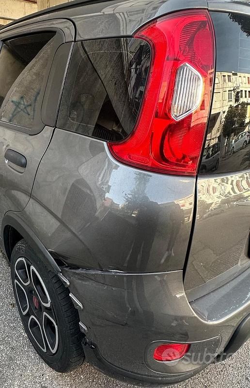Usata Fiat Panda 70 CV (51 kW) 2021 Grigio Berlina