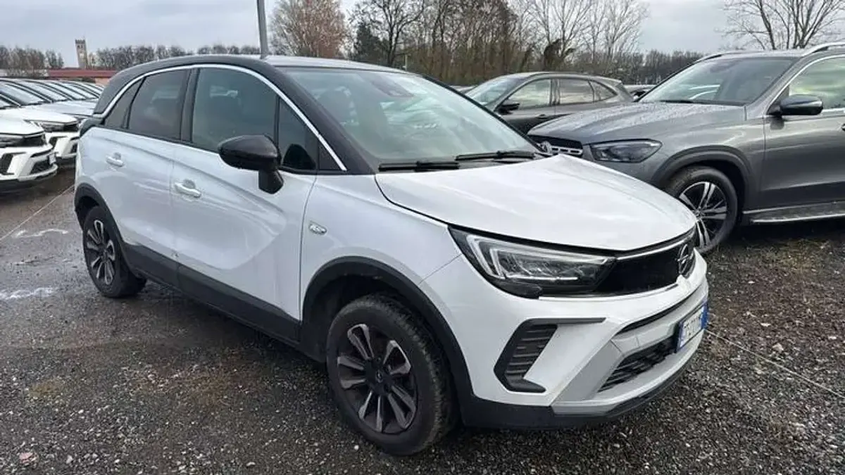 Usata Opel Crossland Elegance 131 CV (96 kW) 2024 Bianco SUV