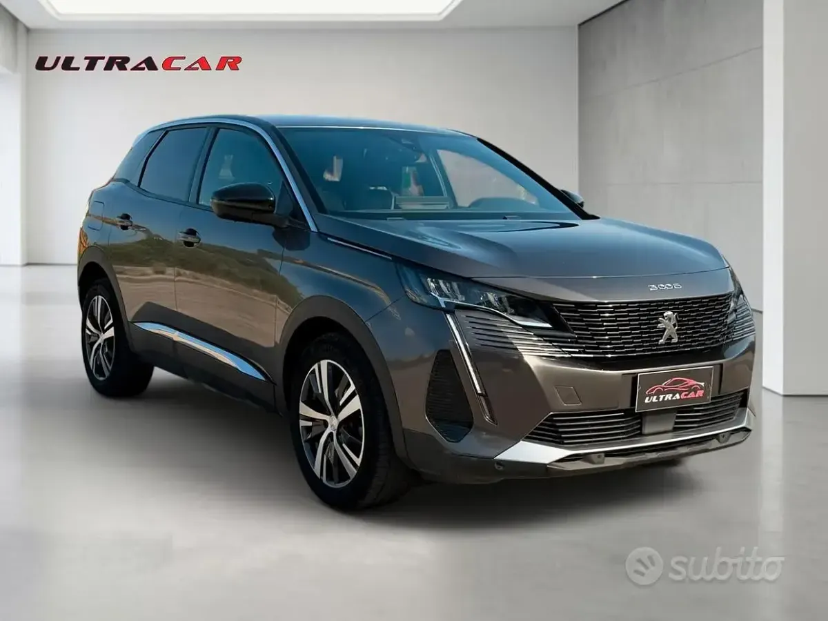 Usata Peugeot 3008 Allure 131 CV (96 kW) 2023 Grigio SUV