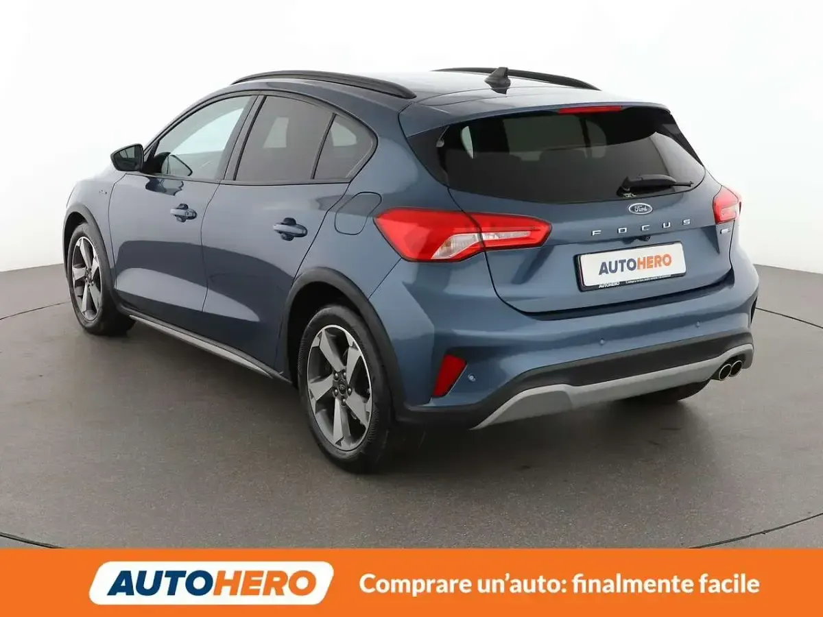 Usata Ford Focus Active 125 CV (91 kW) 2021 Blu/azzurro Berlina