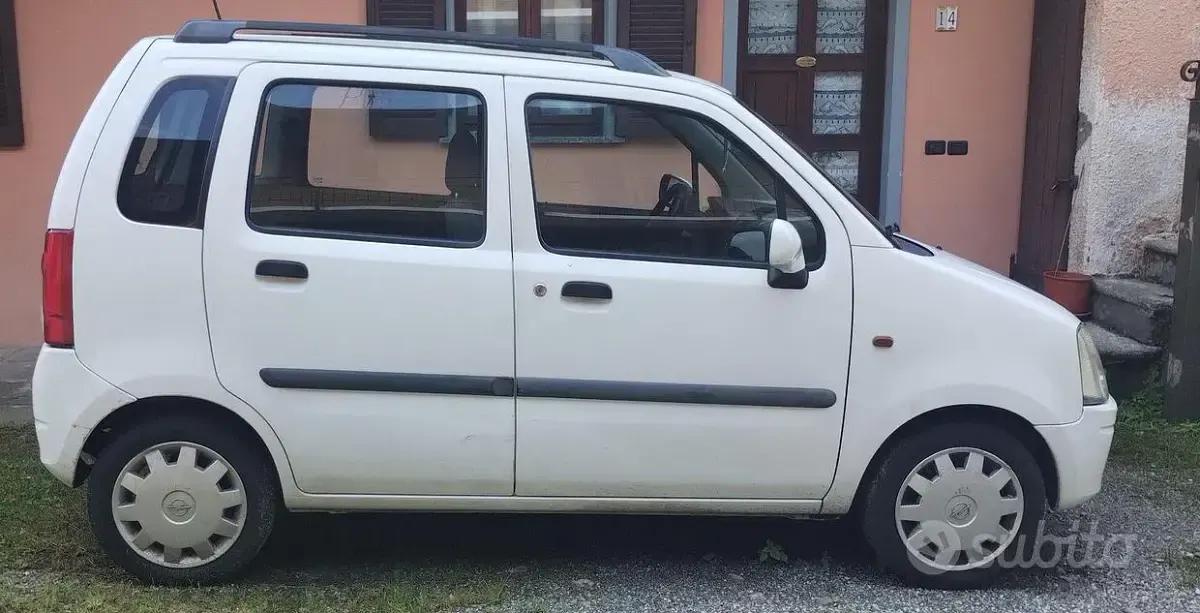Usata Opel Agila 58 CV (42 kW) 2002 Bianco Monovolume