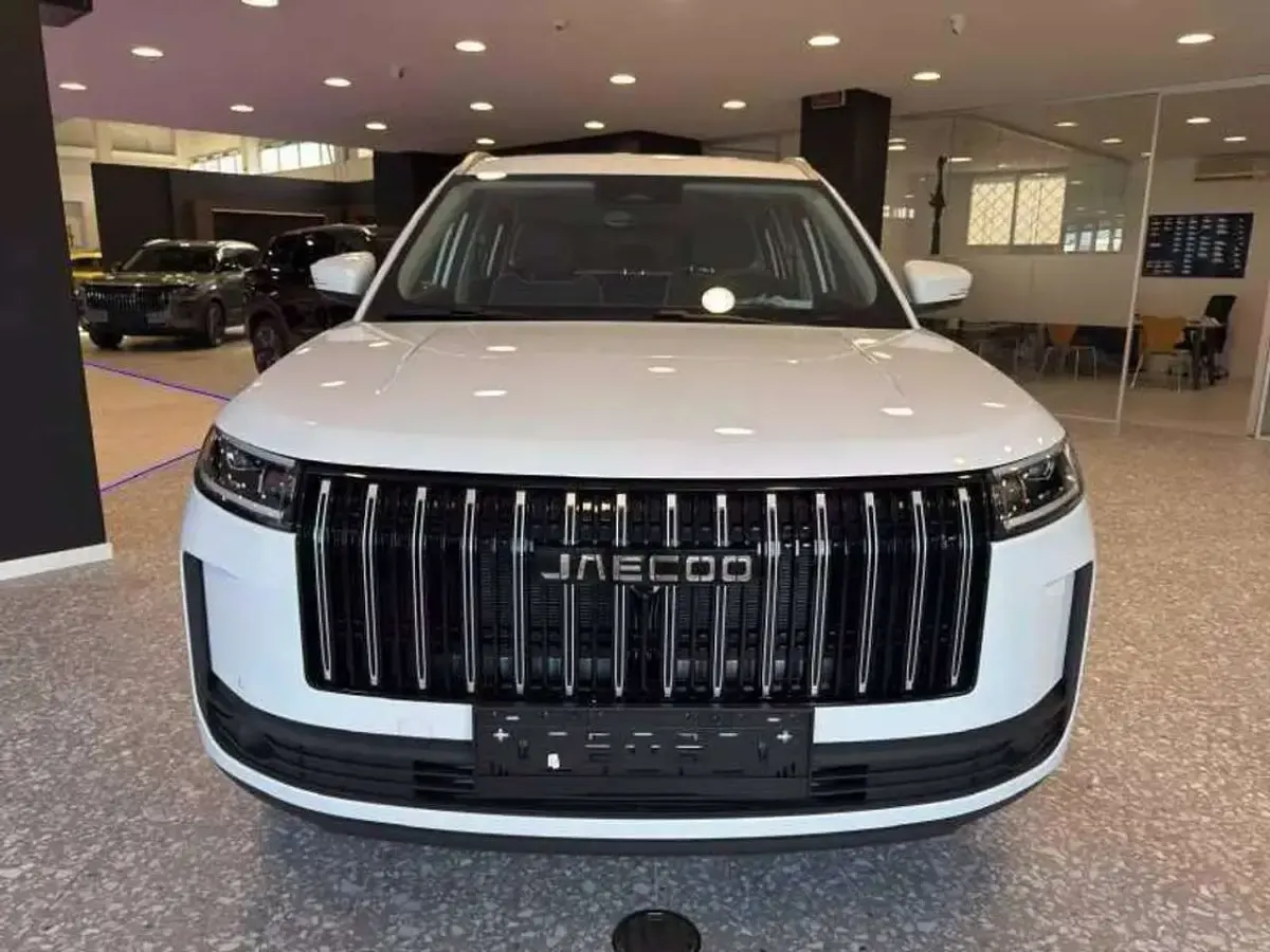 Nuova Jaecoo 5 147 CV (108 kW) 2026 Khaki white SUV