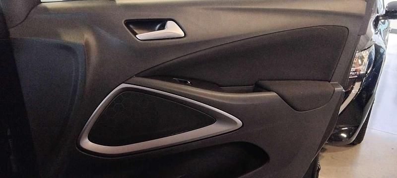 Usata Opel Crossland X Edition 110 CV (80 kW) 2023 Nero SUV