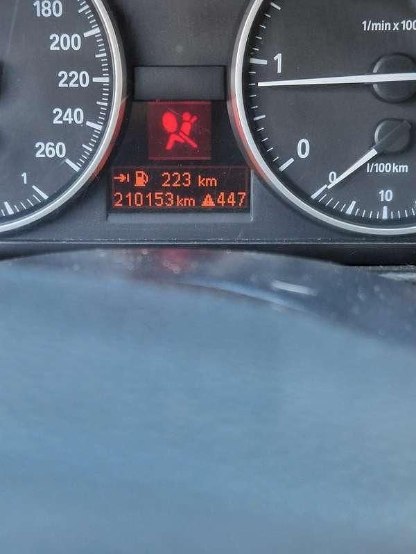 Usata 2011 BMW 320 Coupé | 7300 € (Buon prezzo) - Immagine 1/4