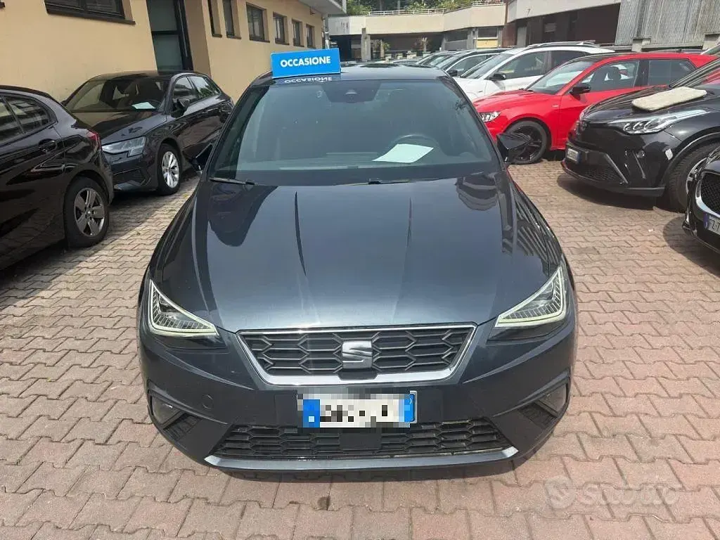 Usata Seat Ibiza FR 90 CV (66 kW) 2022 Grigio scuro Utilitaria