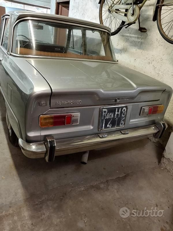 Grigio Usata 1970 Alfa Romeo Giulia Tre volumi | 12.000 € - Immagine 1/4