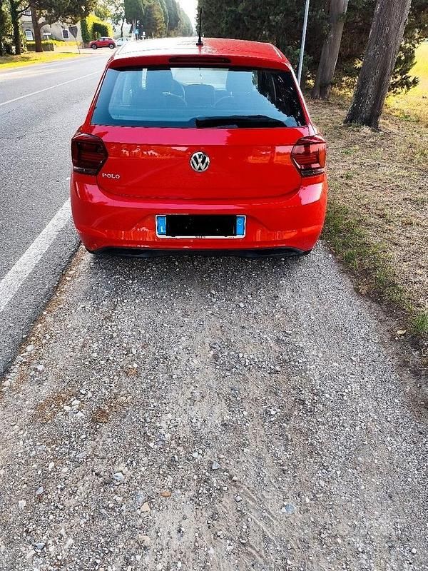 Usata VW Polo Comfortline 65 CV (47 kW) 2017 Rosso Berlina