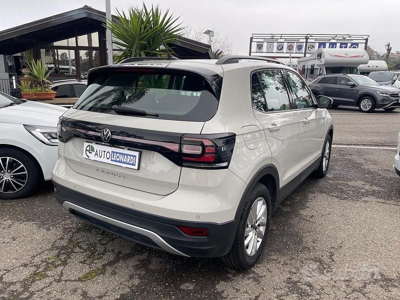 Usata VW T-Cross Style 110 CV (80 kW) 2023 Beige SUV