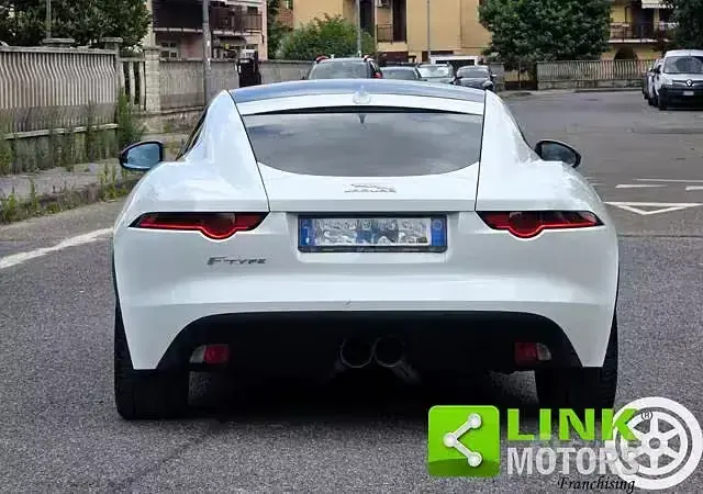 Usata Jaguar F-Type S 300 CV (220 kW) 2017 Bianco Coupé