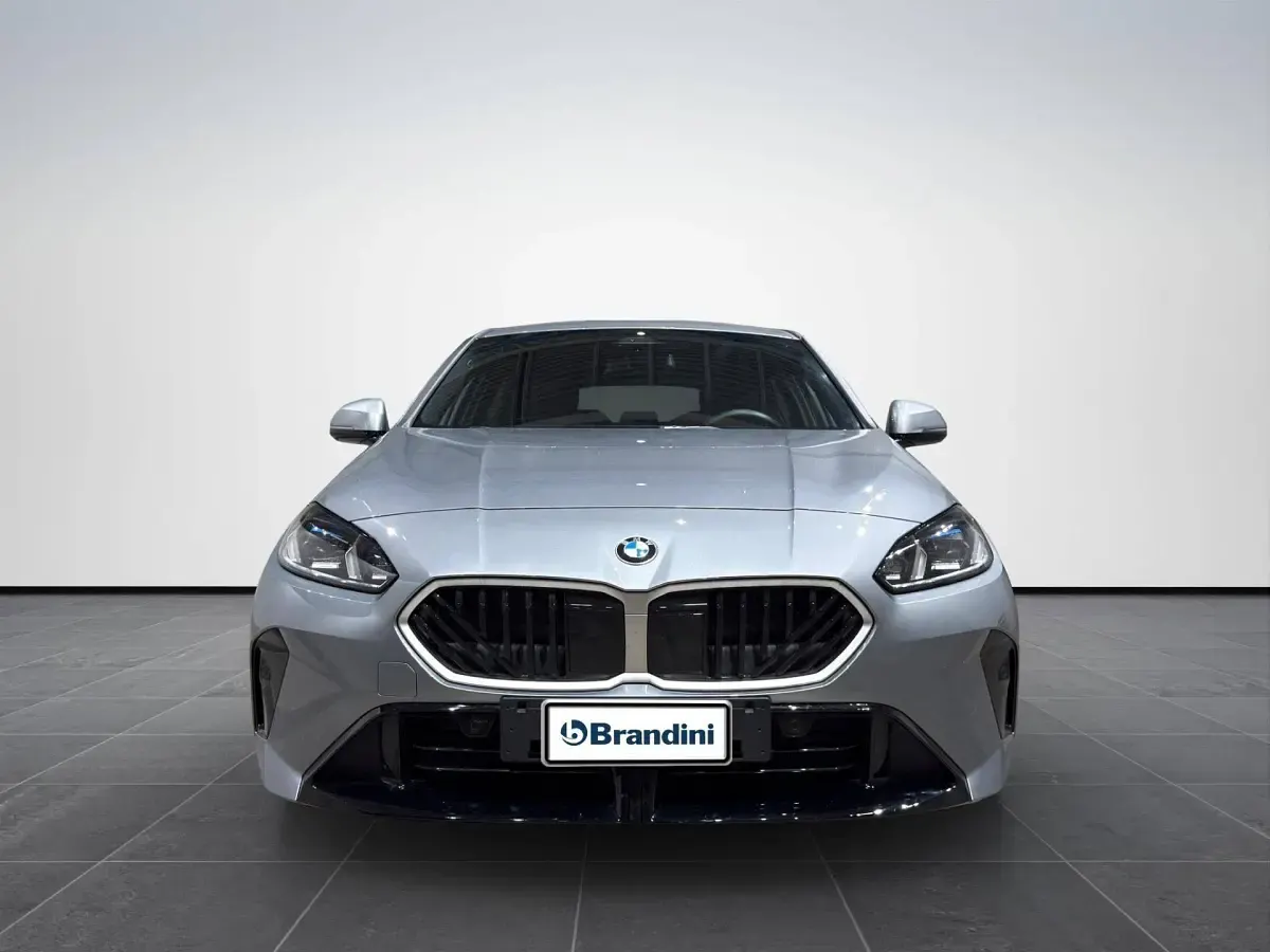 Usata BMW 118 M Sport 150 CV (110 kW) 2025 Skyscraper grey metallic Utilitaria