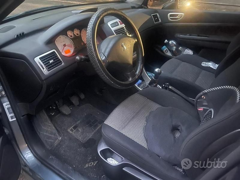 Occasion Peugeot 307 110 ch (80 kW) 2007 Gris Break