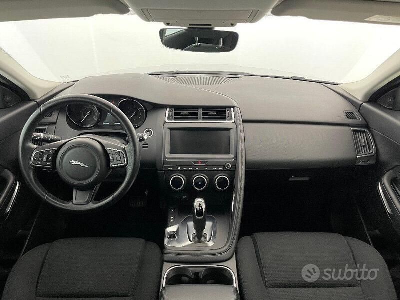 Usata Jaguar E-Pace 150 CV (110 kW) 2020 Bianco pastello SUV