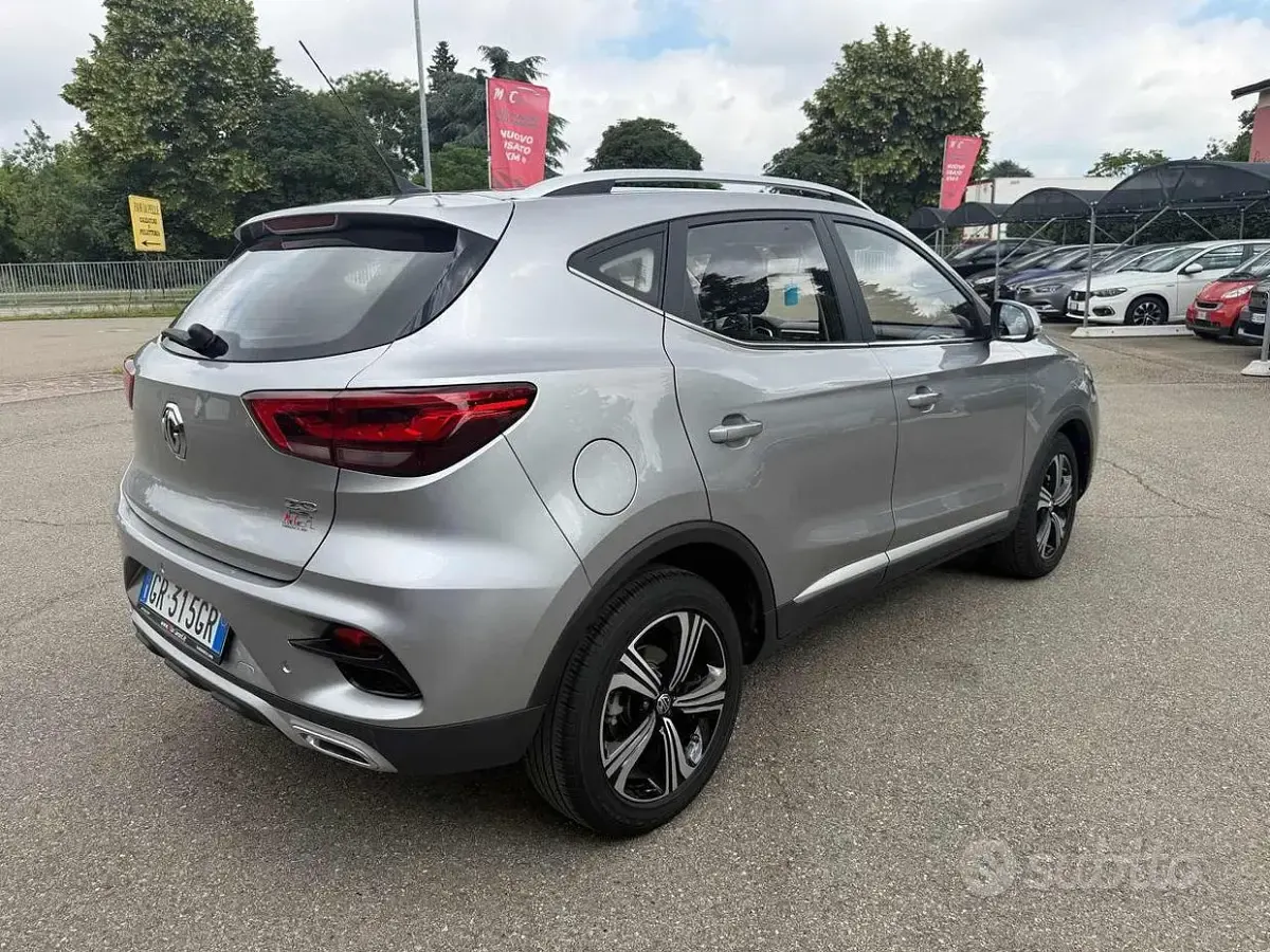 Usata MG ZS Comfort 106 CV (77 kW) 2023 Grigio SUV