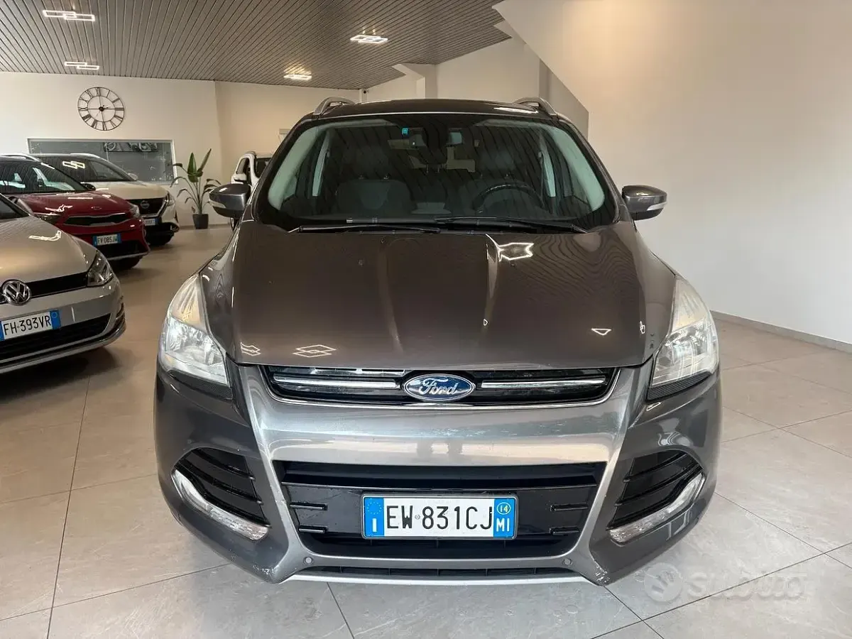Usata Ford Kuga Titanium 163 CV (119 kW) 2015 Grigio SUV