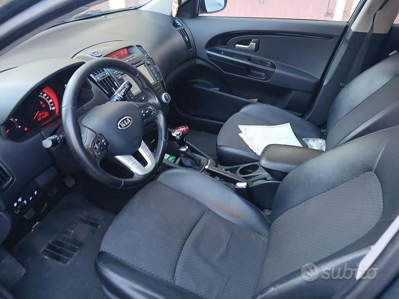 Usata Kia Ceed 115 CV (84 kW) 2012 Grigio Utilitaria