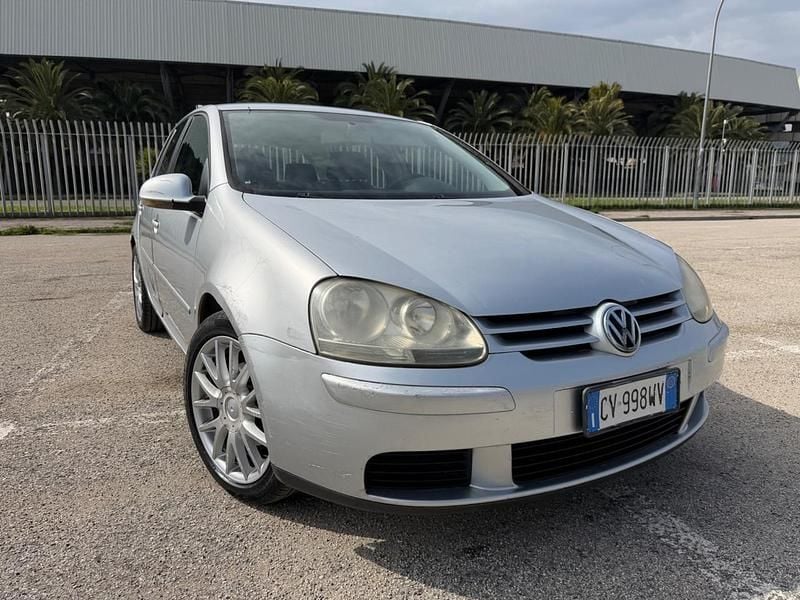 Usata VW Golf IV Comfortline 105 CV (77 kW) 2005 Argento Berlina