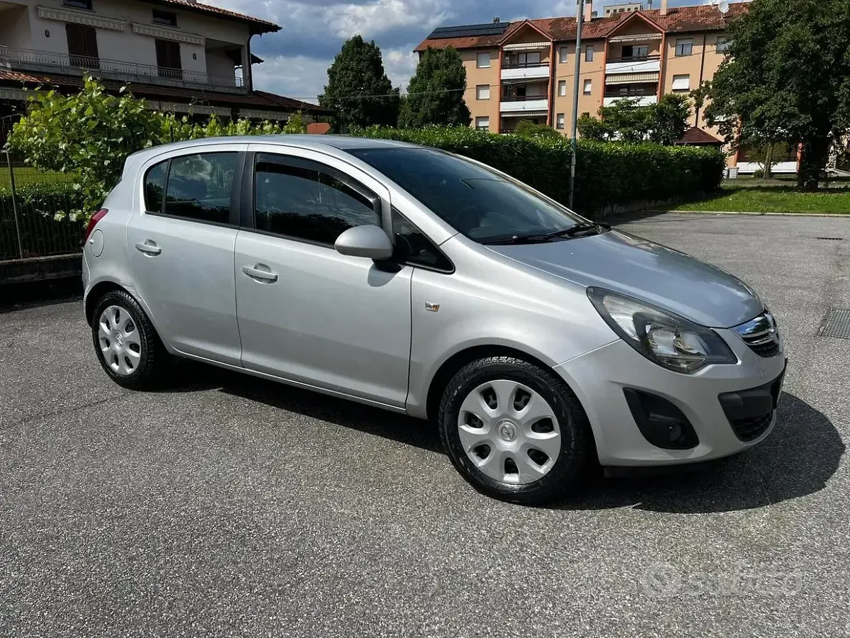 Usata Opel Corsa 2014 Grigio Utilitaria
