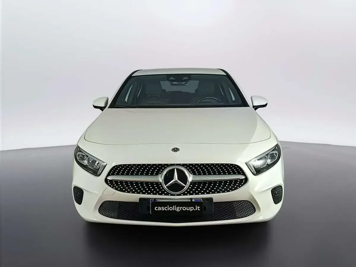 Usata Mercedes A180 116 CV (85 kW) 2019 Bianco Berlina
